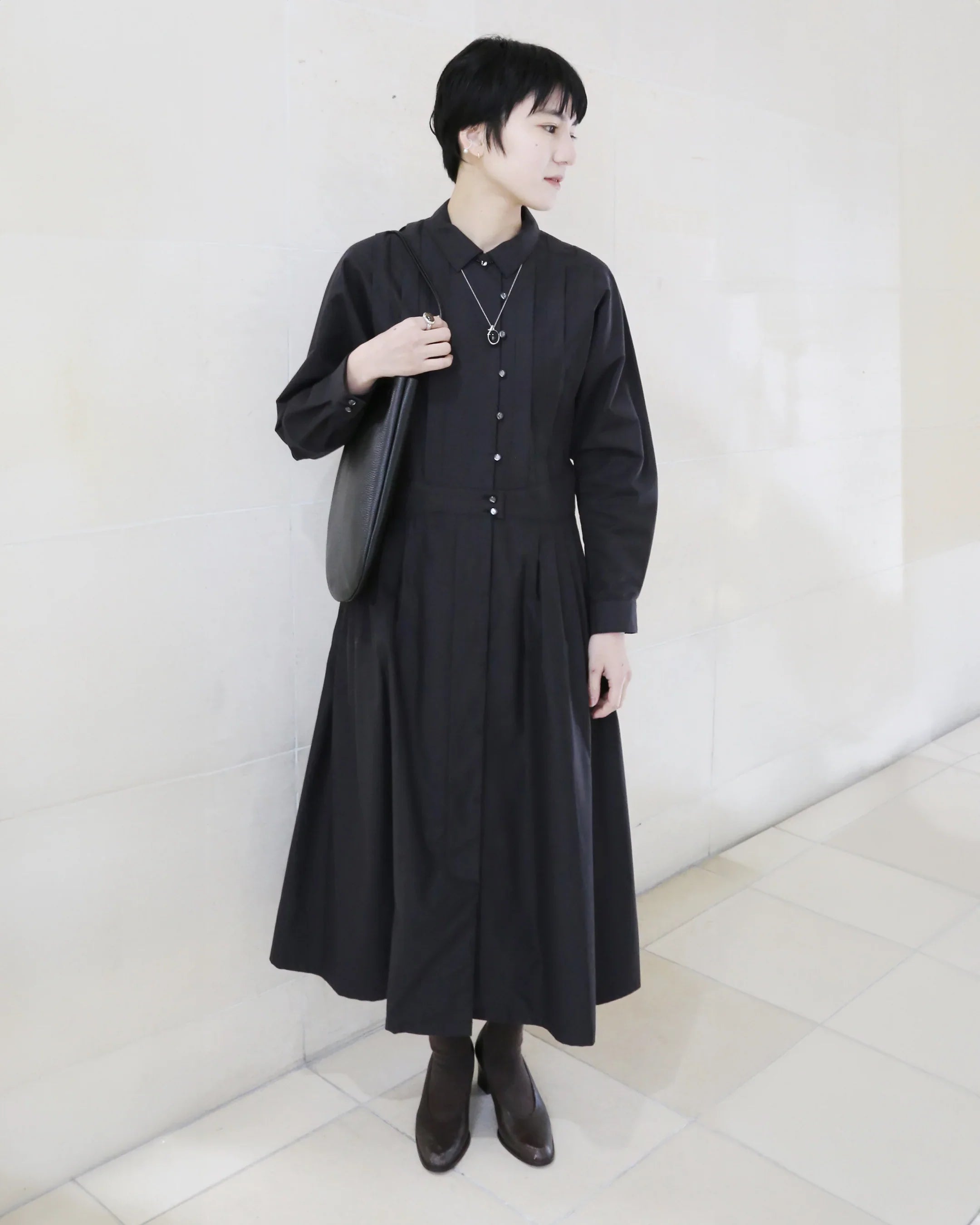 SUVINを使用したチャコールのワンピース｜hatsutoki – hatsutoki