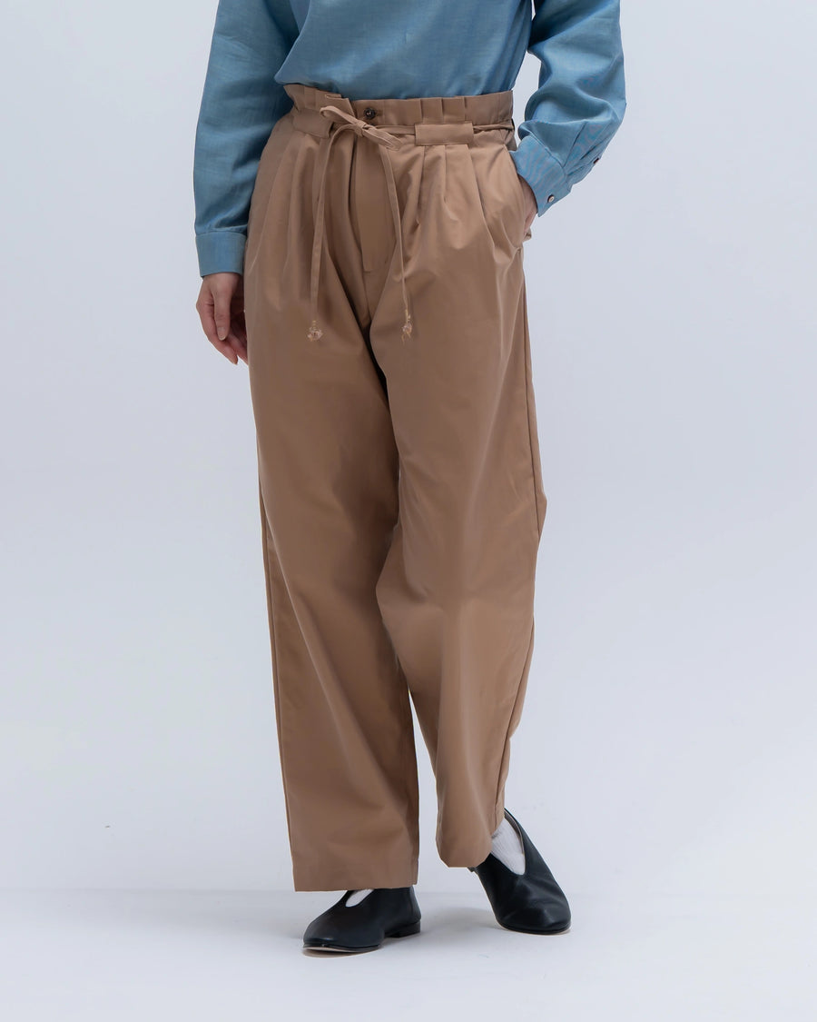 mico gabardineタックパンツ (ベージュ)