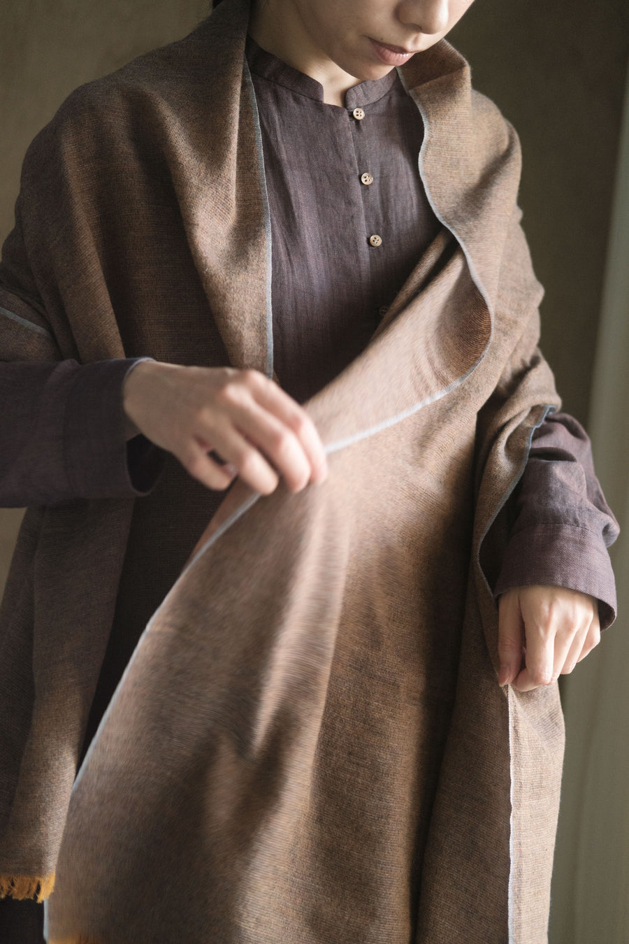 outlet / 琥珀 カシミヤストール(ブルーブラウン)